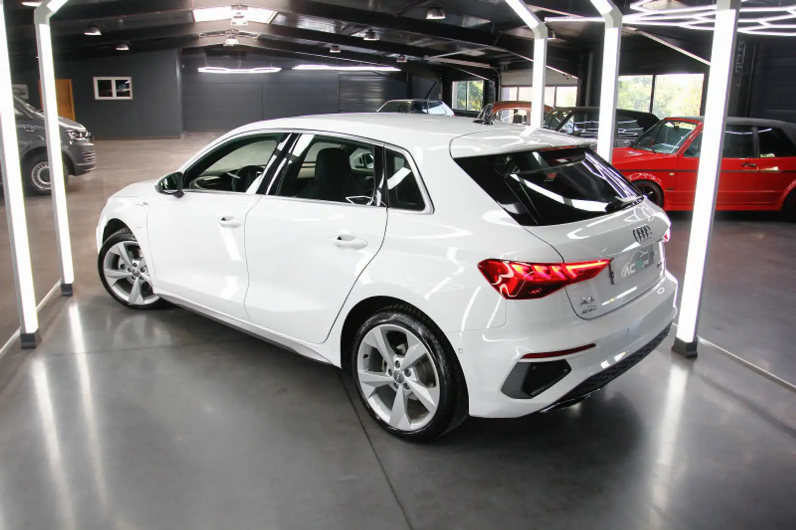 Audi A3 40 TFSI E 204CH S LINE S TRONIC 6 ATTELAGE / ORIGINE FRANCE / CAMERA Blanco - 2