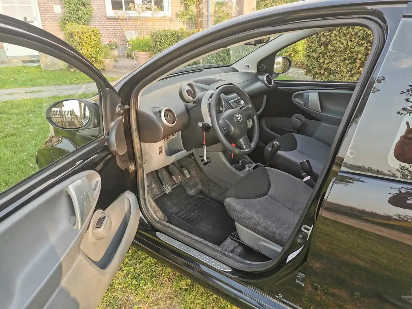 Toyota Aygo Aygo 1.0-12V Sport Zwart - 2