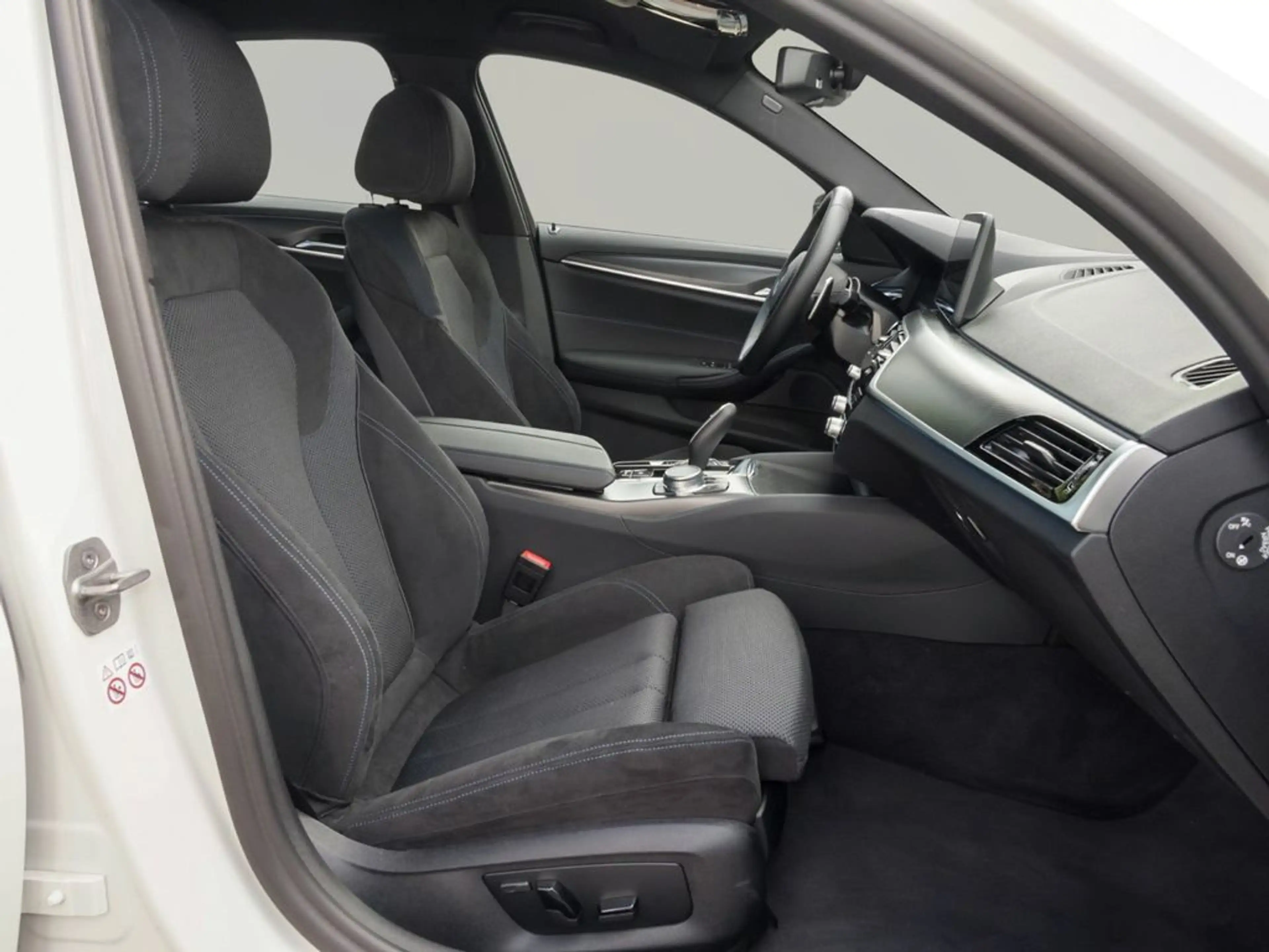 BMW 530 530 e — photo 9