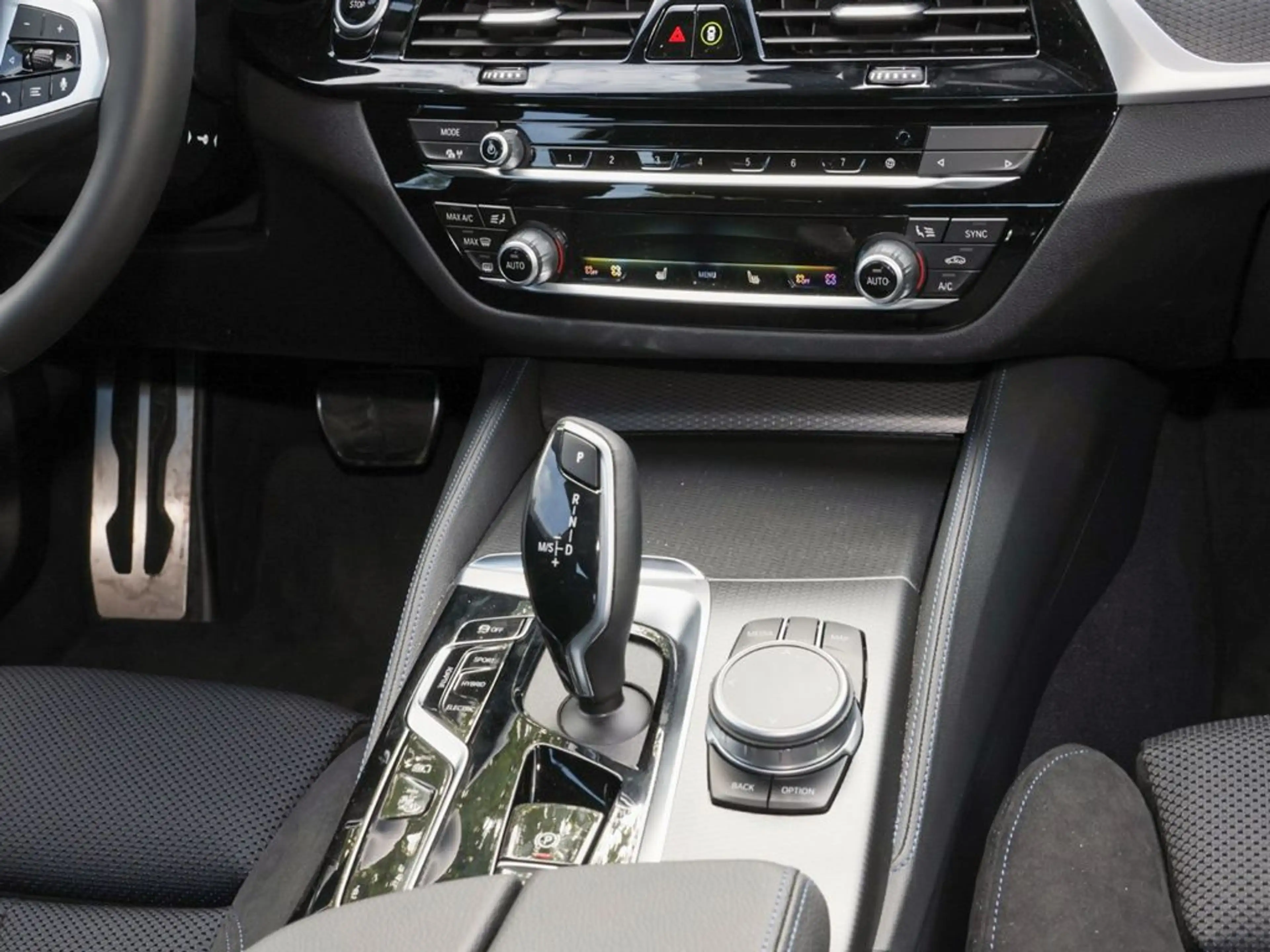 BMW 530 530 e — photo 11