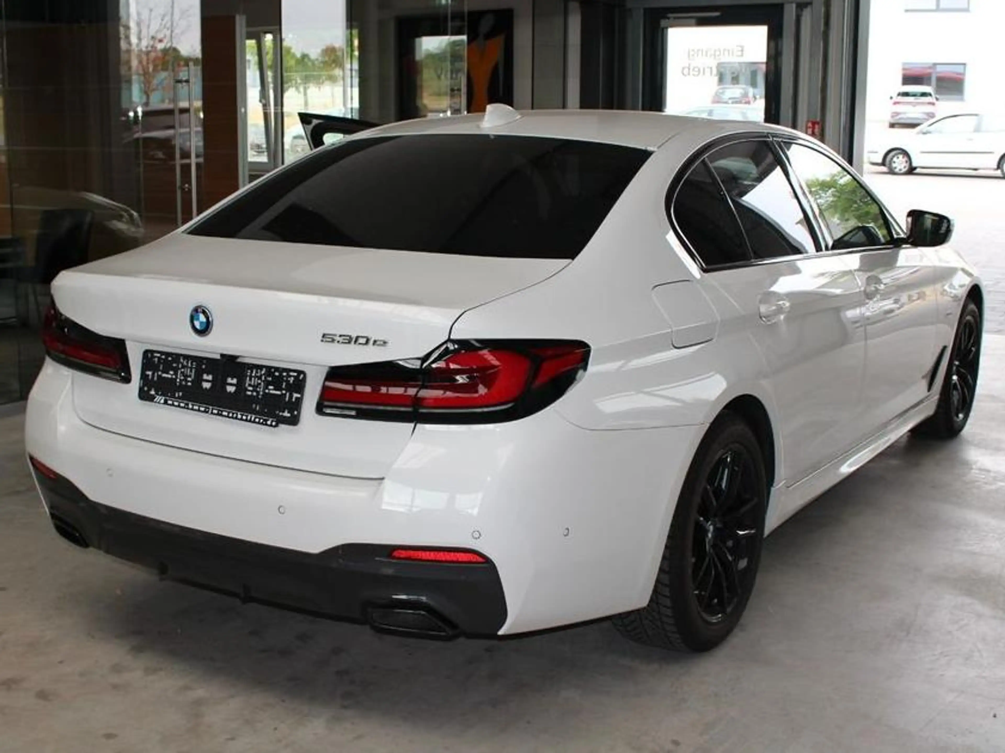 BMW 530 530 e — photo 5