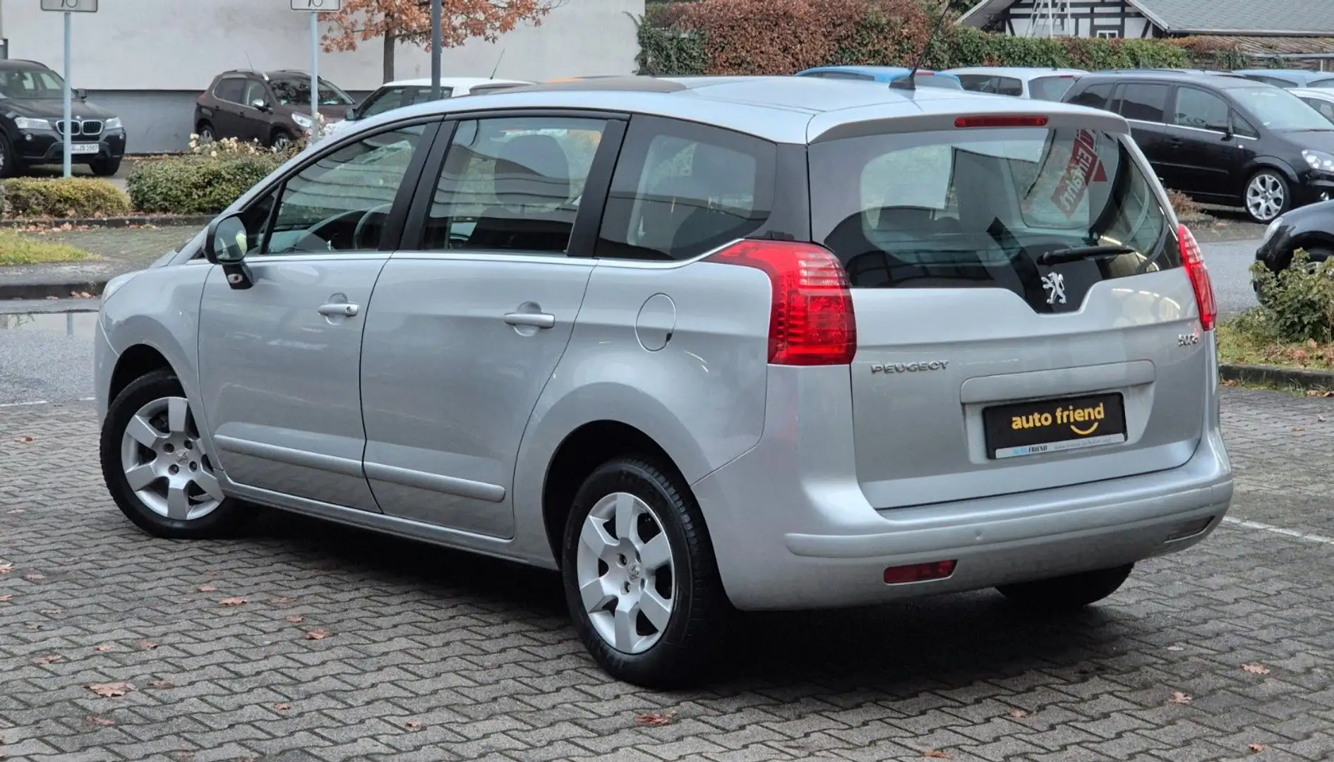 Peugeot 5008 Premium 1.6 7-Sitzer /PANORAMA/TEMPO/KLIMA Silber - 2