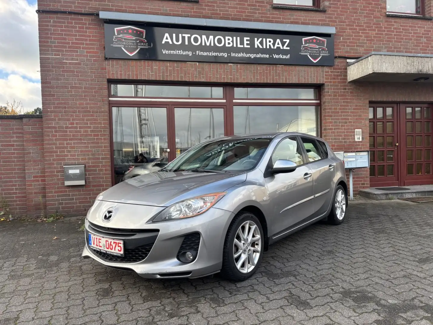 Mazda 3 Lim. Edition ZAHNRIEMEN NEU  SHZ PDC TEMP Gris - 1