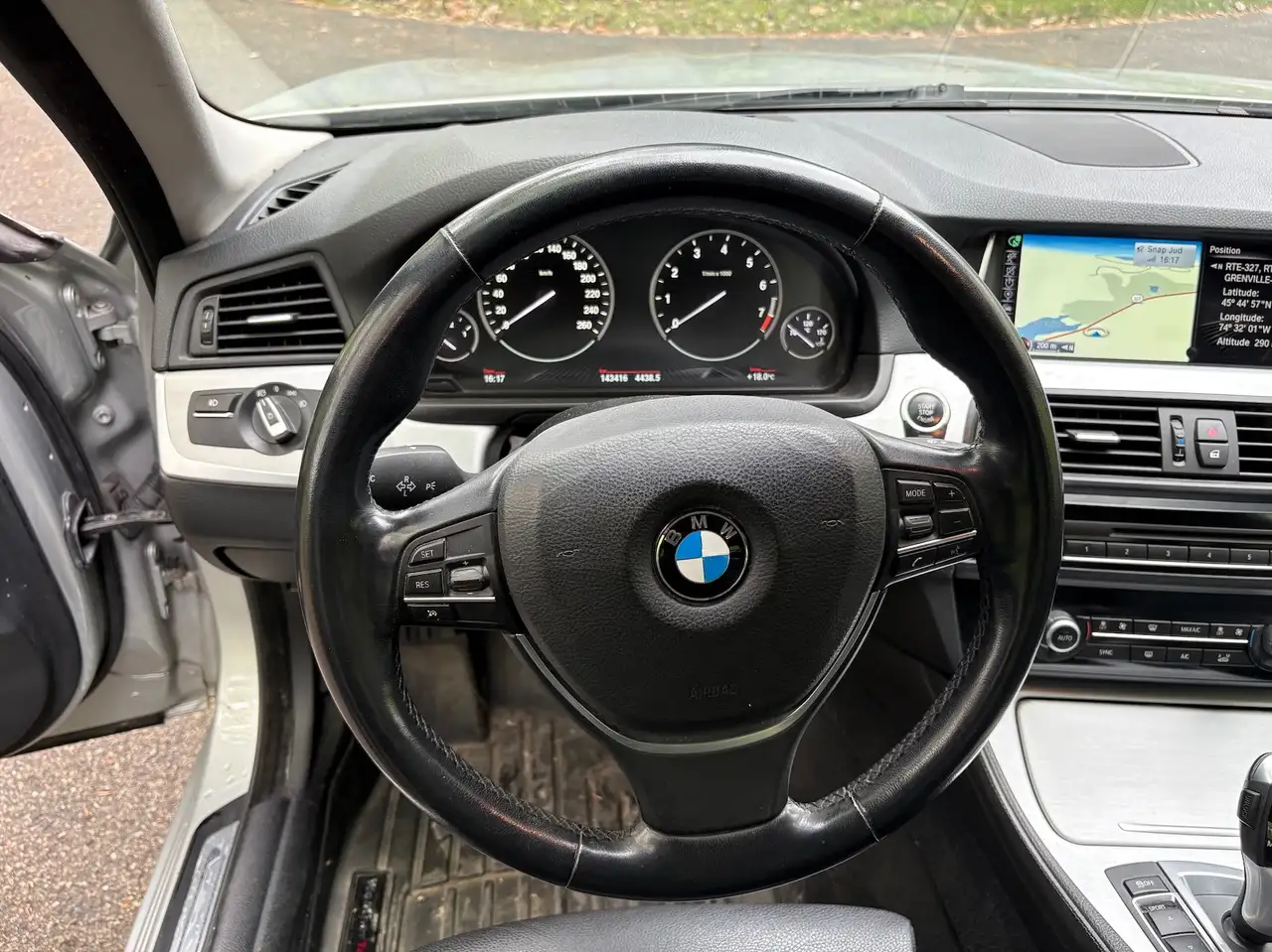 BMW 5 Series fotografie BMW 5 Series