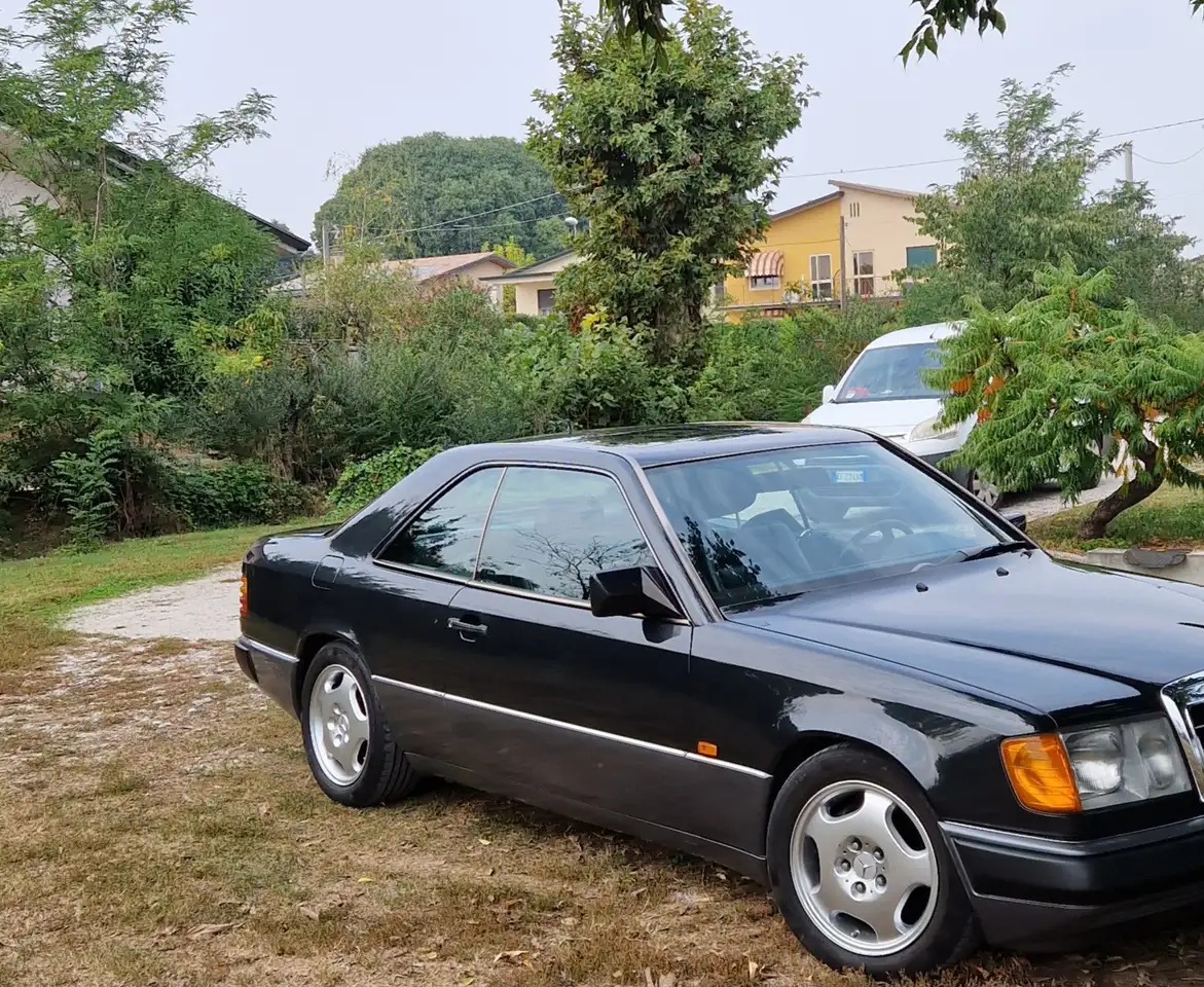 Mercedes-Benz CE 300, foto 1