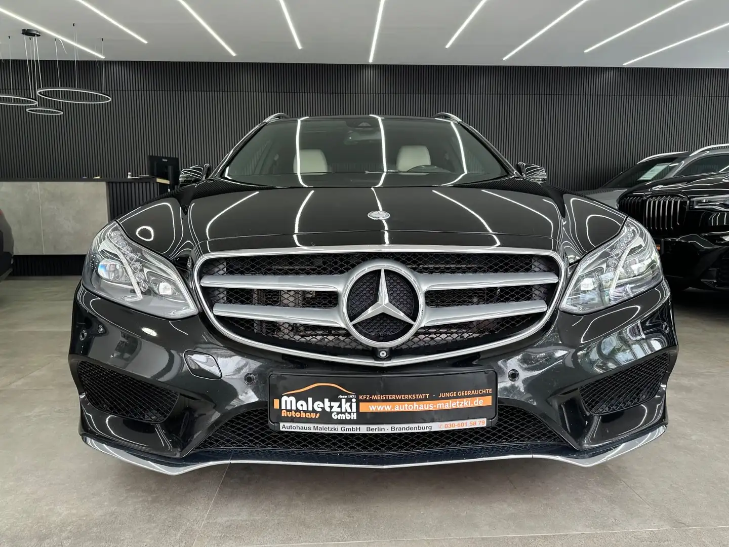 Mercedes-Benz E 350 T CDI BlueTec 4Matic*Airmatic*360°Kam*AMG* Noir - 2