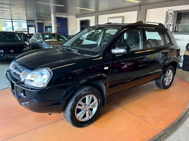 Hyundai TUCSON 2.0 GLS /1.Hd/SHZ/Klima/AHK