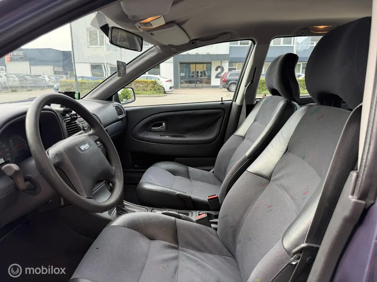 Volvo V40 1.8 Automaat Comfort Exclusive Airco Trekhaak, foto 3