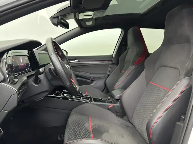 Volkswagen Golf view 8