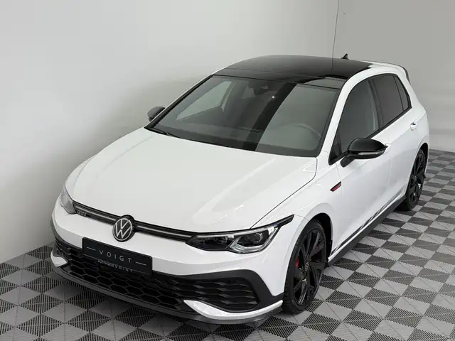 Volkswagen Golf view 2