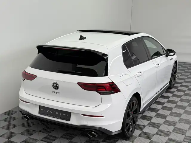 Volkswagen Golf view 6