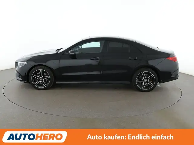 Mercedes-Benz CLA view 3