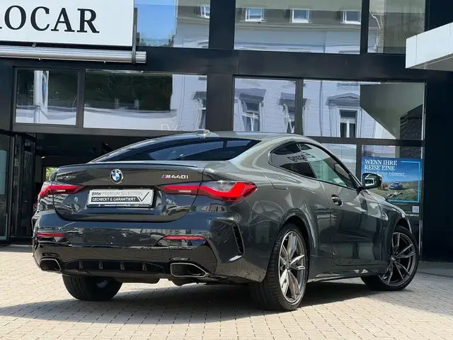 BMW 4 Series view 2