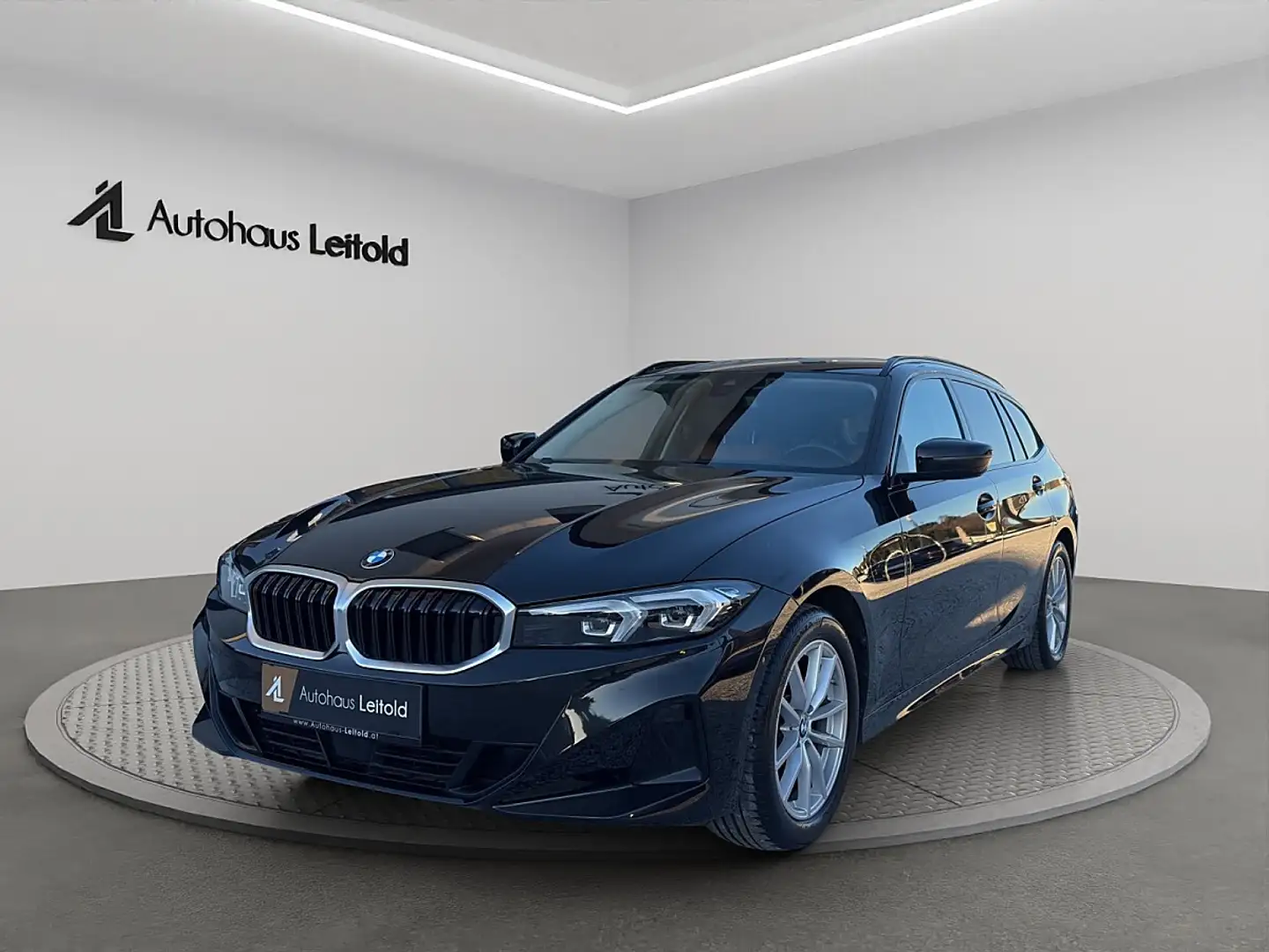 BMW 318 d Touring Aut. LED ACC LEDER NAVI VIRTUAL PDC S... Schwarz - 1
