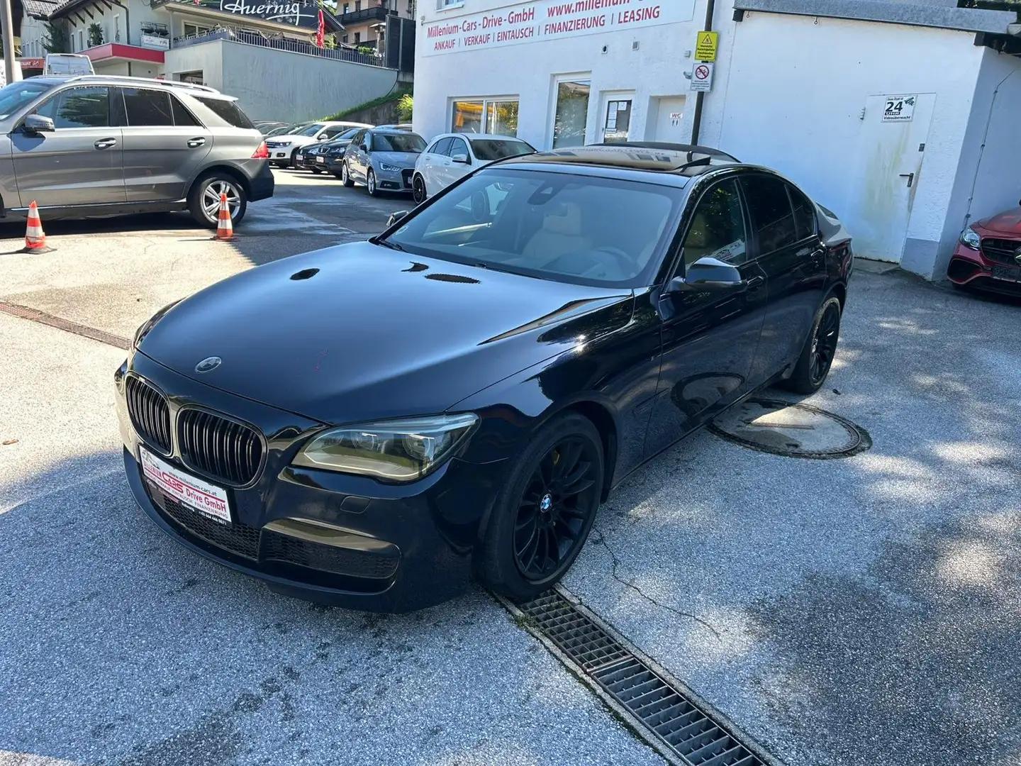 BMW 730 d F01 M Sport Aut Finanzierung Zinssatz fix 6,274% Beige - 1