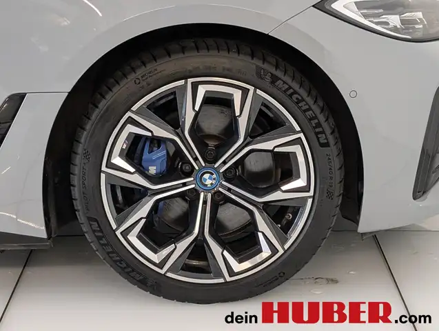 BMW i4 Gran Coupe xDrive Ansicht 24