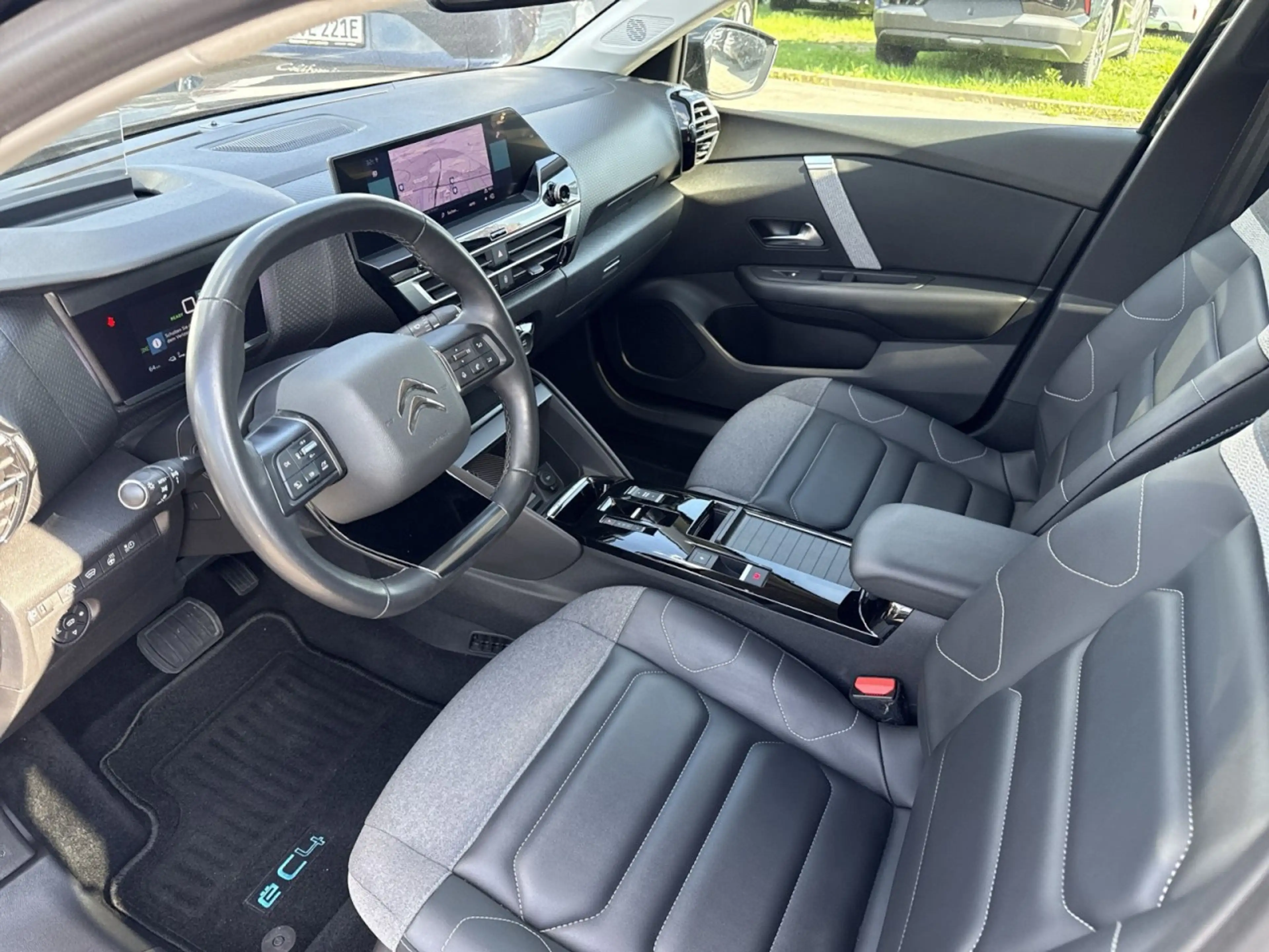 Citroen C4 Electric Shine *HUD/Kamera/8Fach* — photo 6