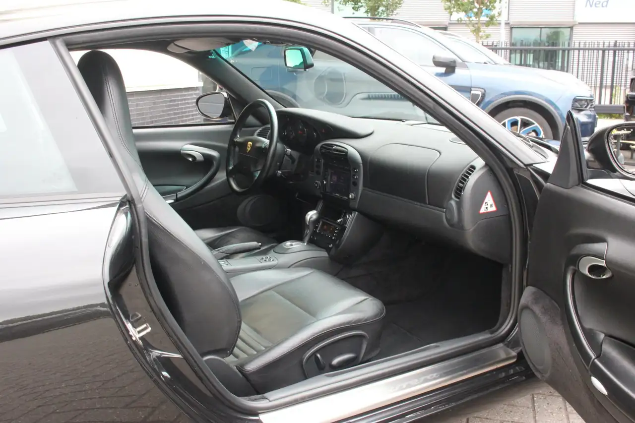 Porsche 911 3.4 Coupé Carrera | 18 Inch breedset |, foto 3