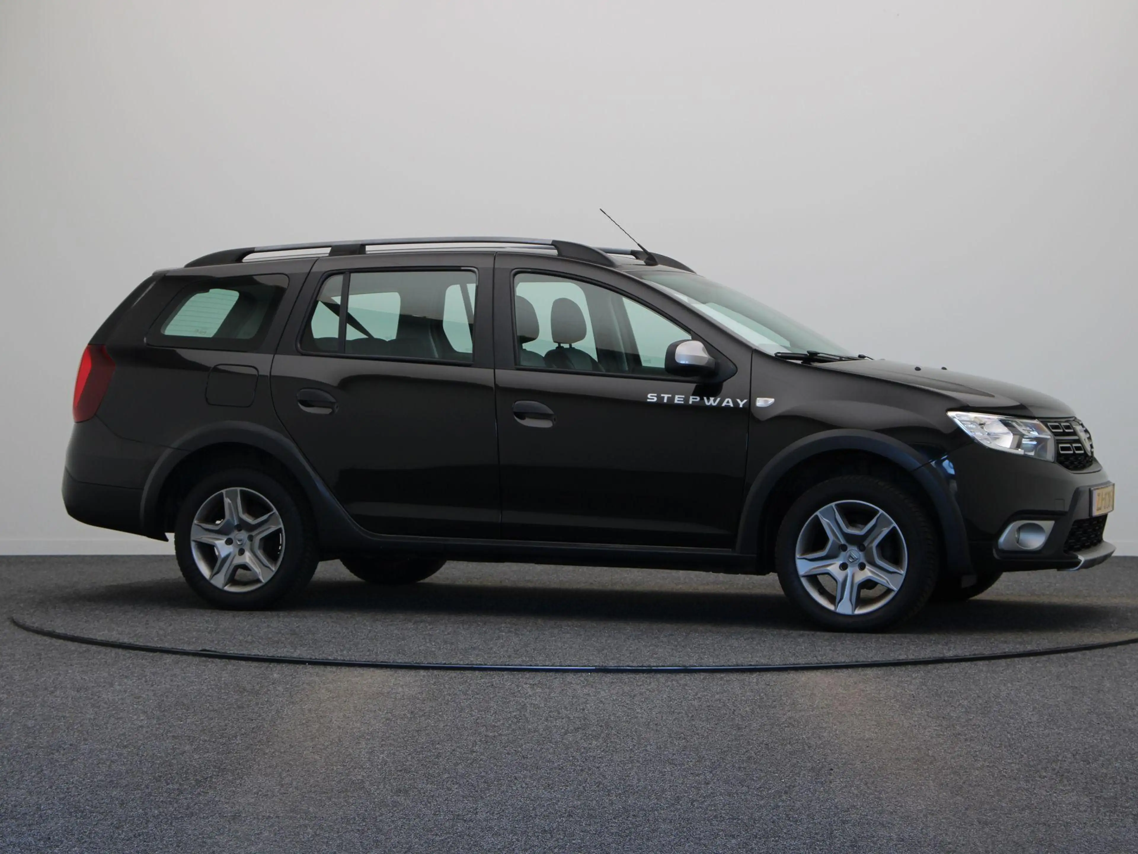 Dacia Logan MCV TCe 90pk Stepway | Trekhaak | Parkeersensoren — photo 13