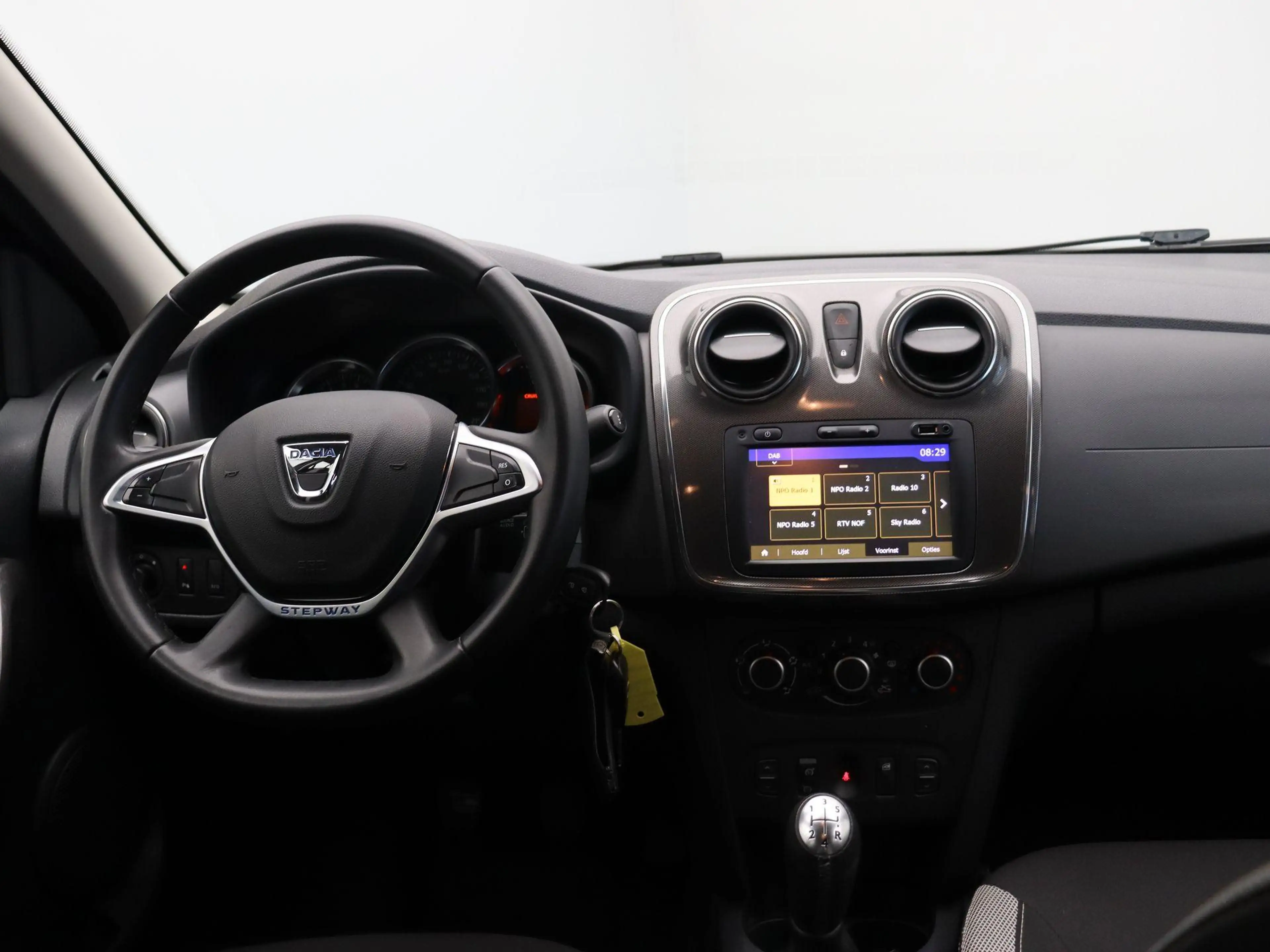 Dacia Logan MCV TCe 90pk Stepway | Trekhaak | Parkeersensoren — photo 4