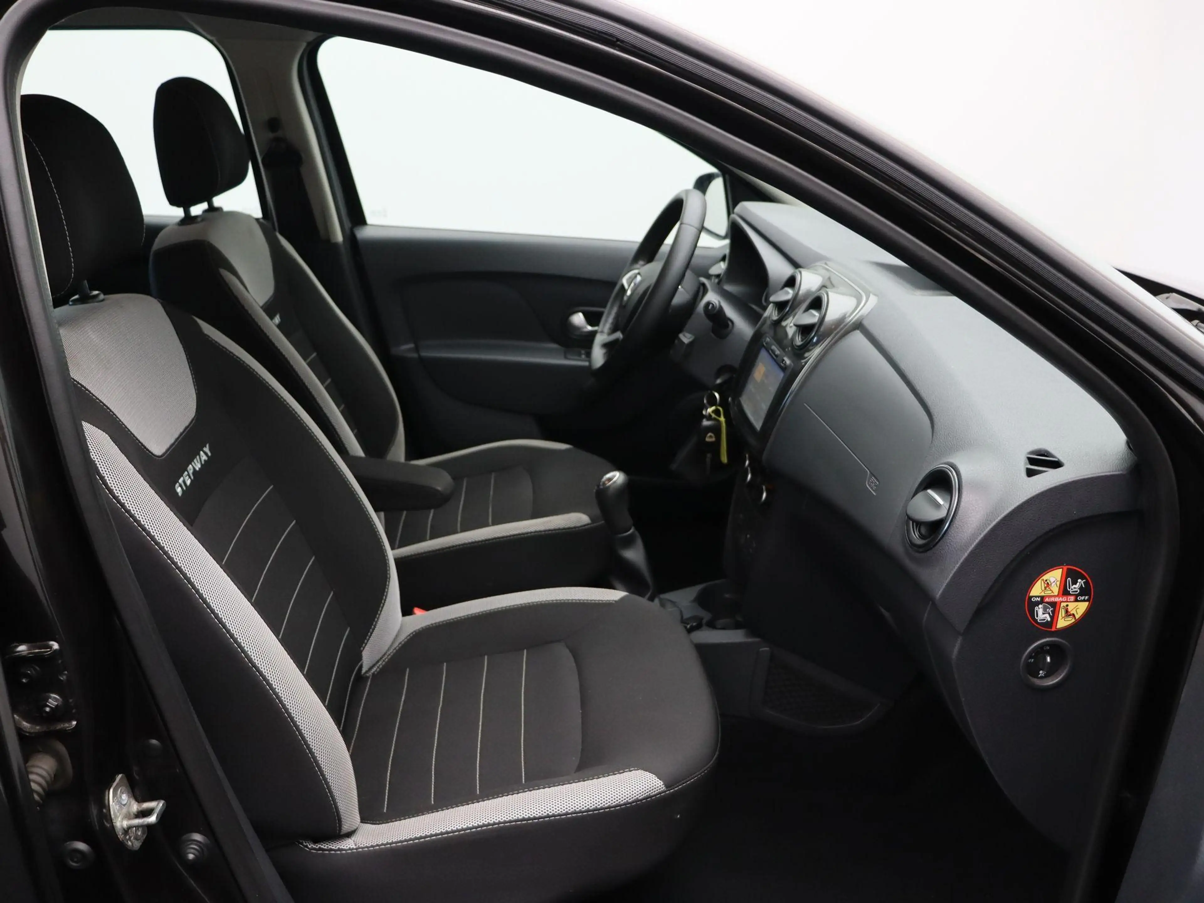 Dacia Logan MCV TCe 90pk Stepway | Trekhaak | Parkeersensoren — photo 14