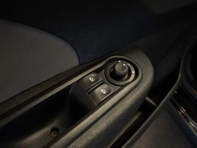 Renault Twingo view 11