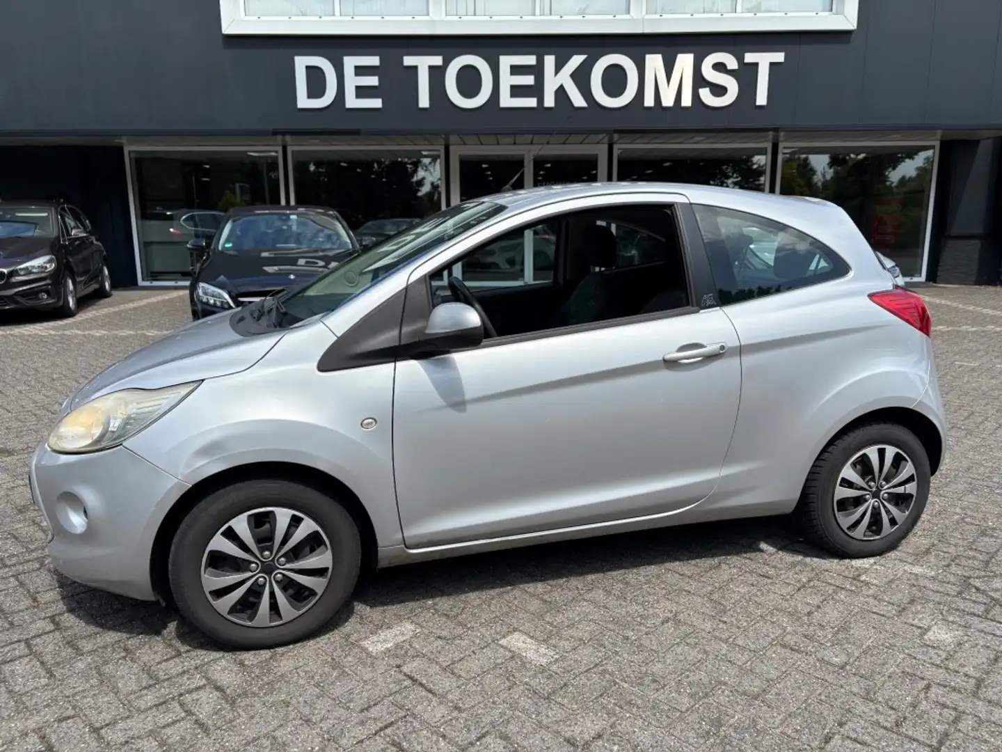 Ford Ka/Ka+ 1.2 LIMITED APK 30-6-2026 Airco Grijs - 1