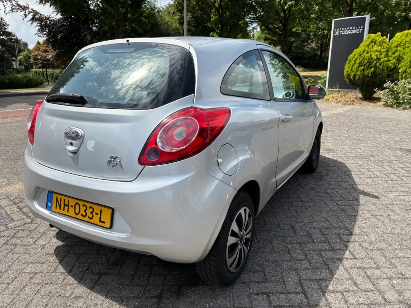 Ford Ka/Ka+ 1.2 LIMITED APK 30-6-2026 Airco Grijs - 2
