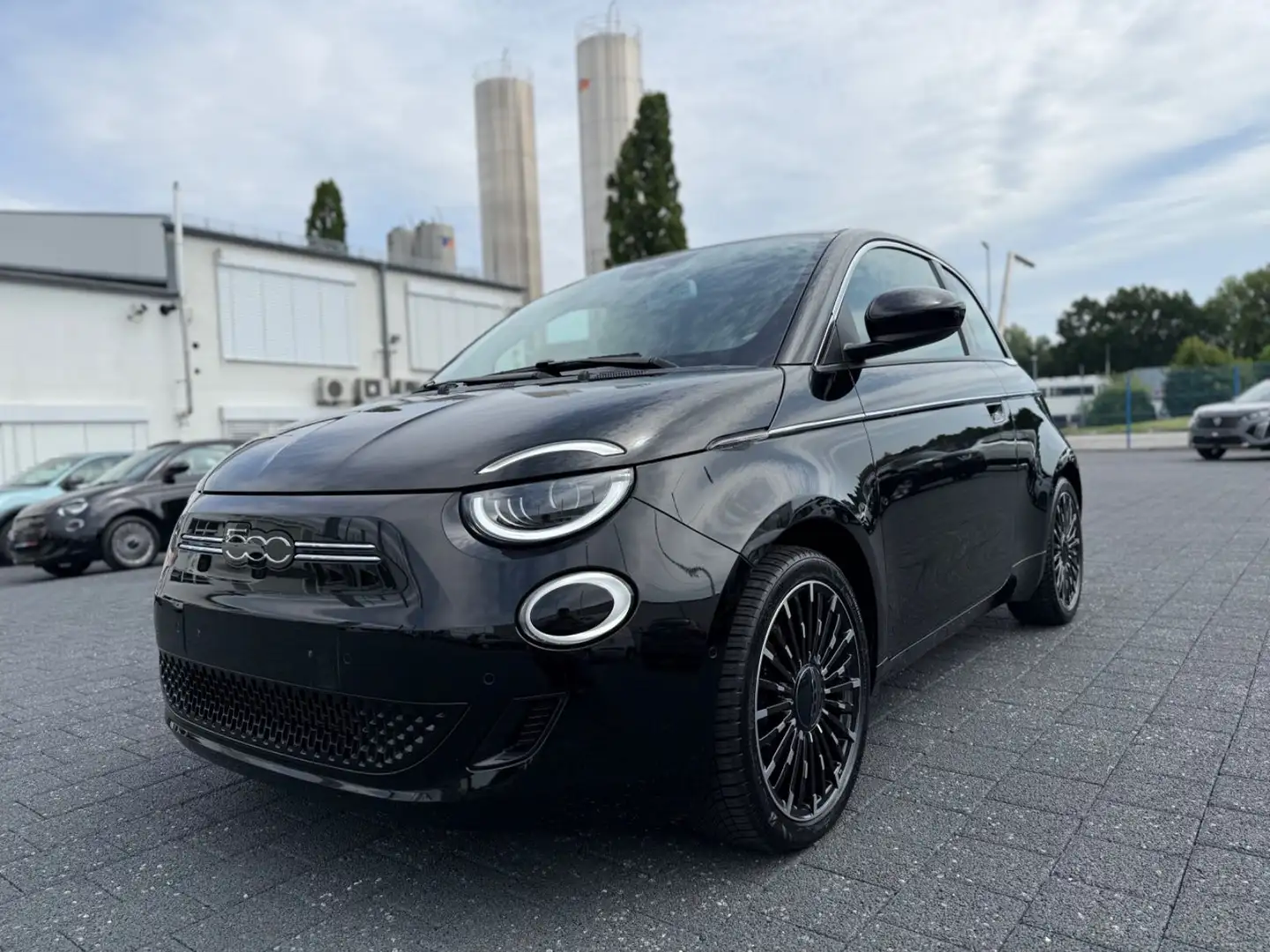 Fiat 500e La Prima by Bocelli Zwart - 1