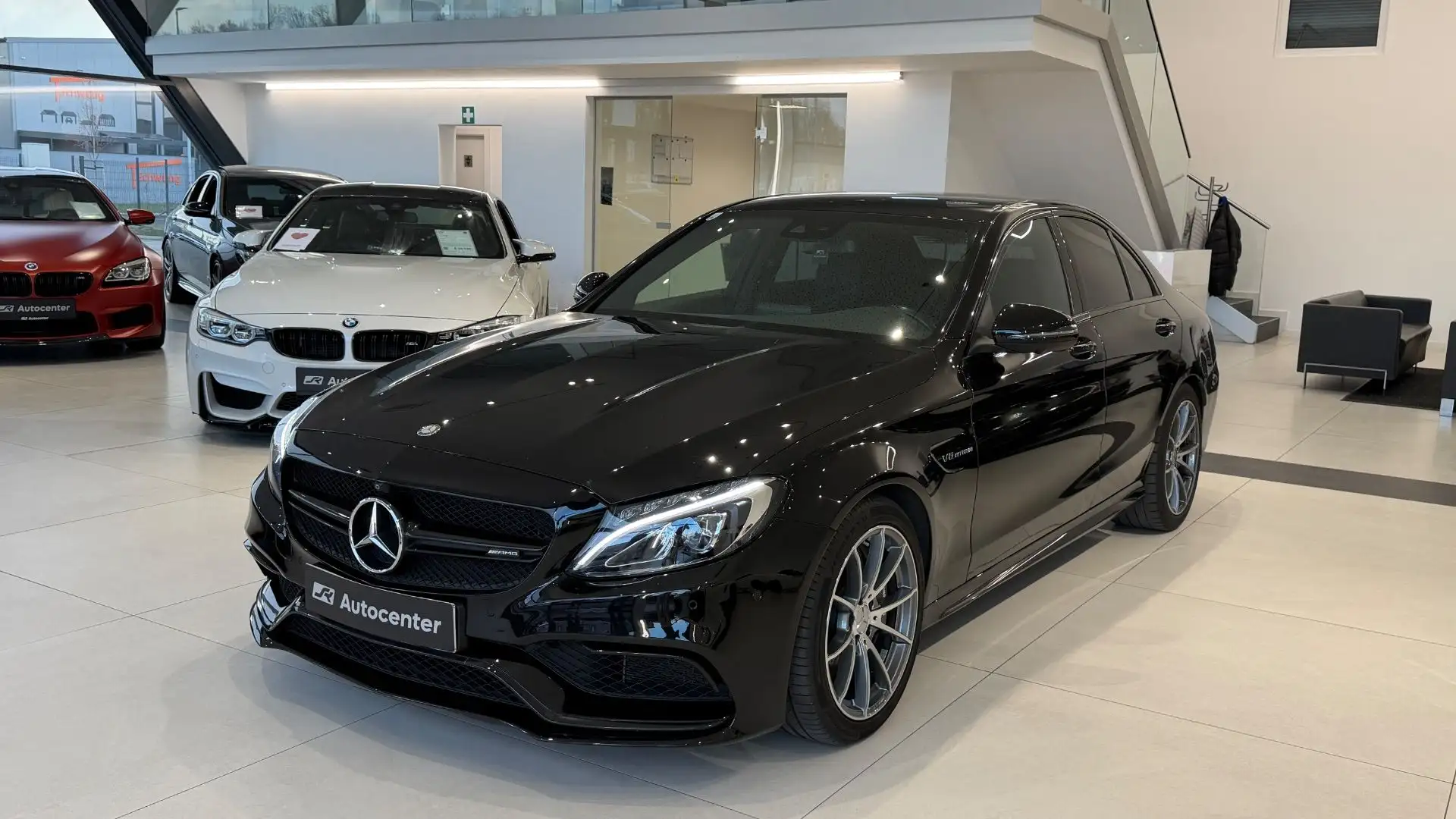 Mercedes-Benz C 63 AMG Basic Schwarz - 1