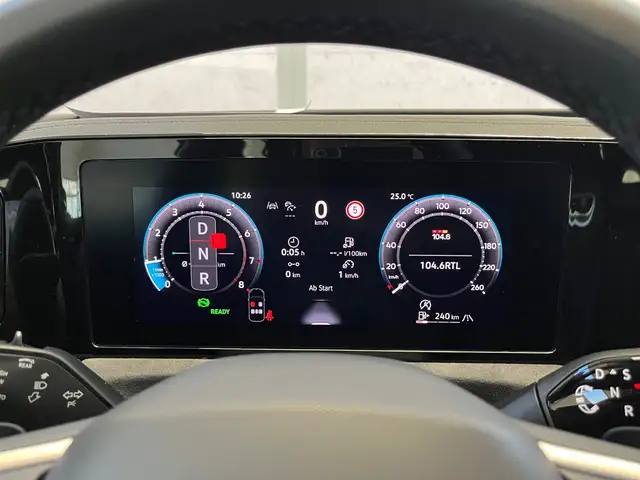 Volkswagen Tiguan view 12