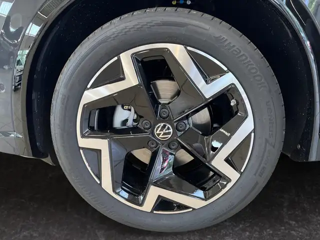 Volkswagen Tiguan view 15