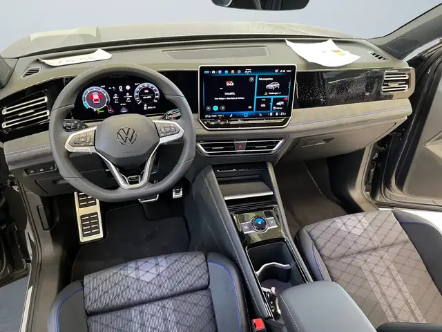 Volkswagen Tiguan view 8