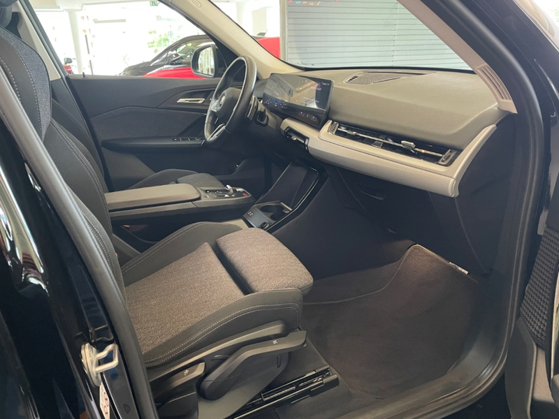 BMW X1 xDrive 20d Aut. AHK ACC Sitzh. RFK Sportsitze — photo 9