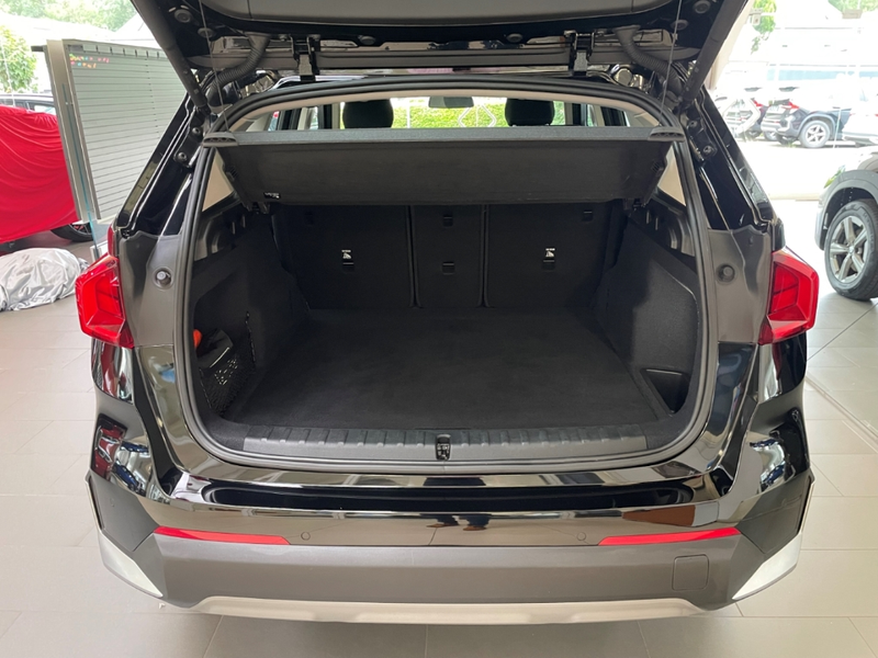 BMW X1 xDrive 20d Aut. AHK ACC Sitzh. RFK Sportsitze — photo 6