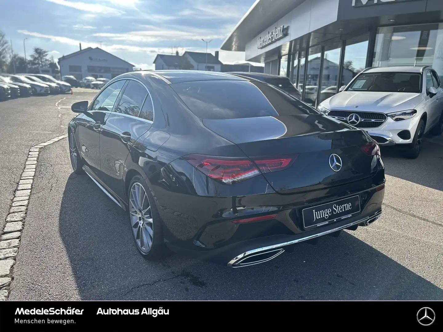 Mercedes-Benz CLA 220 CLA 220 4MATIC Coupé AMG Parkt 360° LED Ambi 19" Schwarz - 2