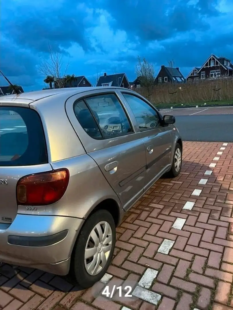 Toyota Yaris 1.3 VVT-i Terra Brown - 2
