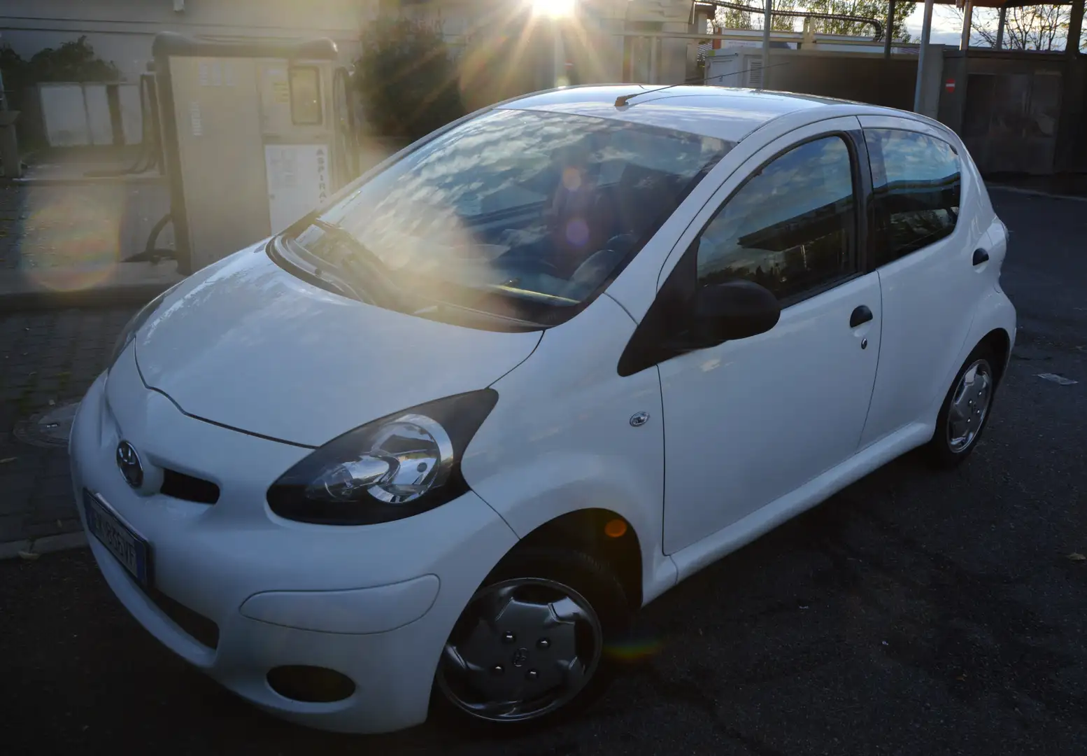 Toyota Aygo Aygo 5p 1.0 Now Connect Bianco - 2