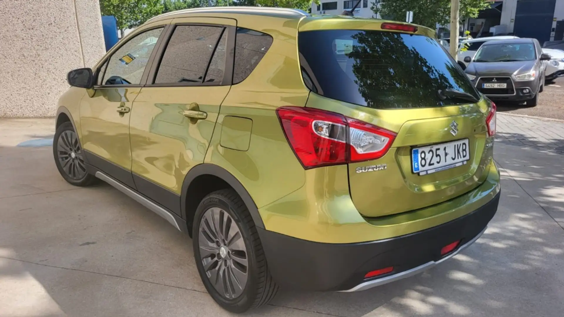 Suzuki SX4 S-Cross 1.6DDiS GLX 4WD Verde - 2