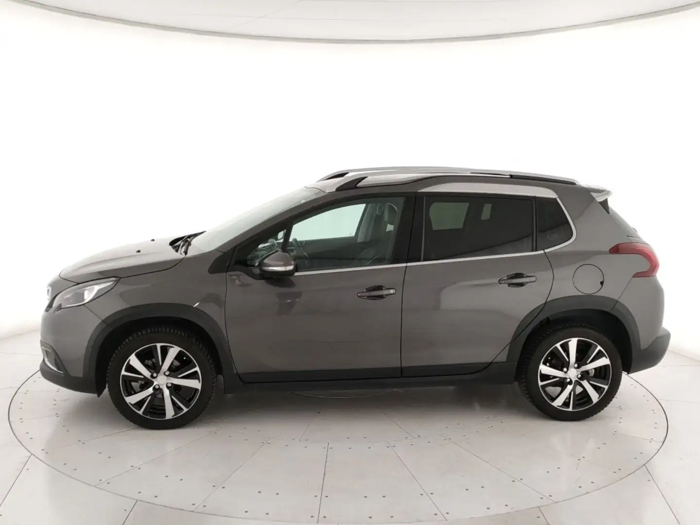 Peugeot 2008 1.5 bluehdi Allure s&s 100cv 5marce Gris - 2