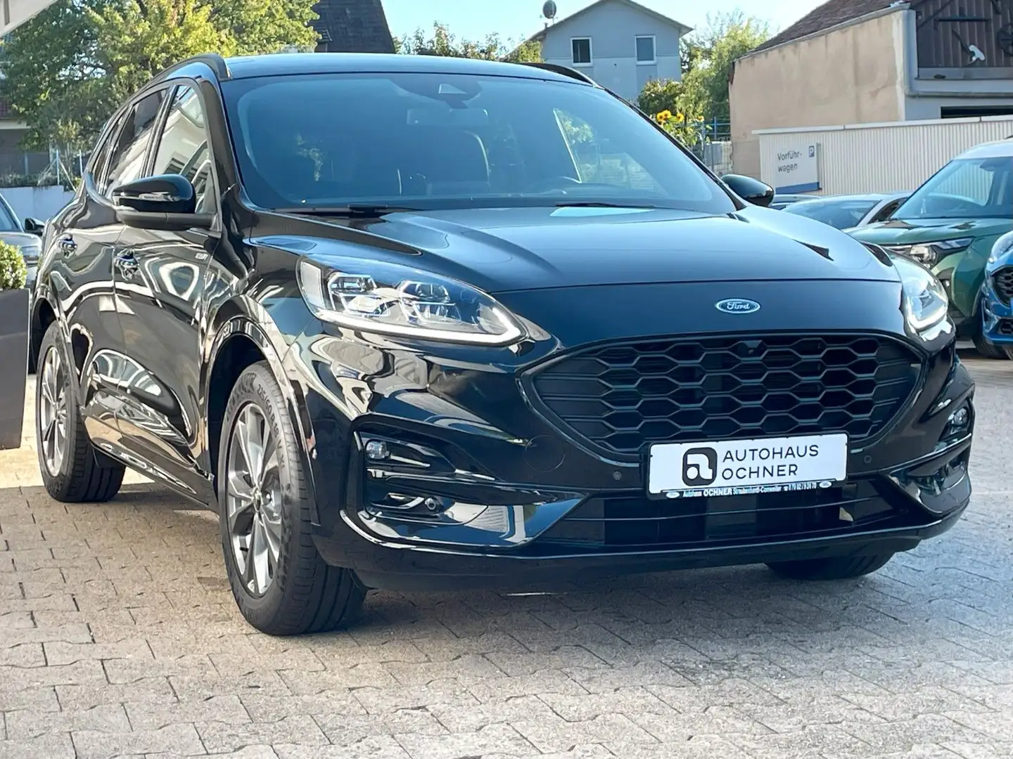 Ford Kuga 2.5 Duratec Plug-In Hybrid ST-Line X Schwarz - 2