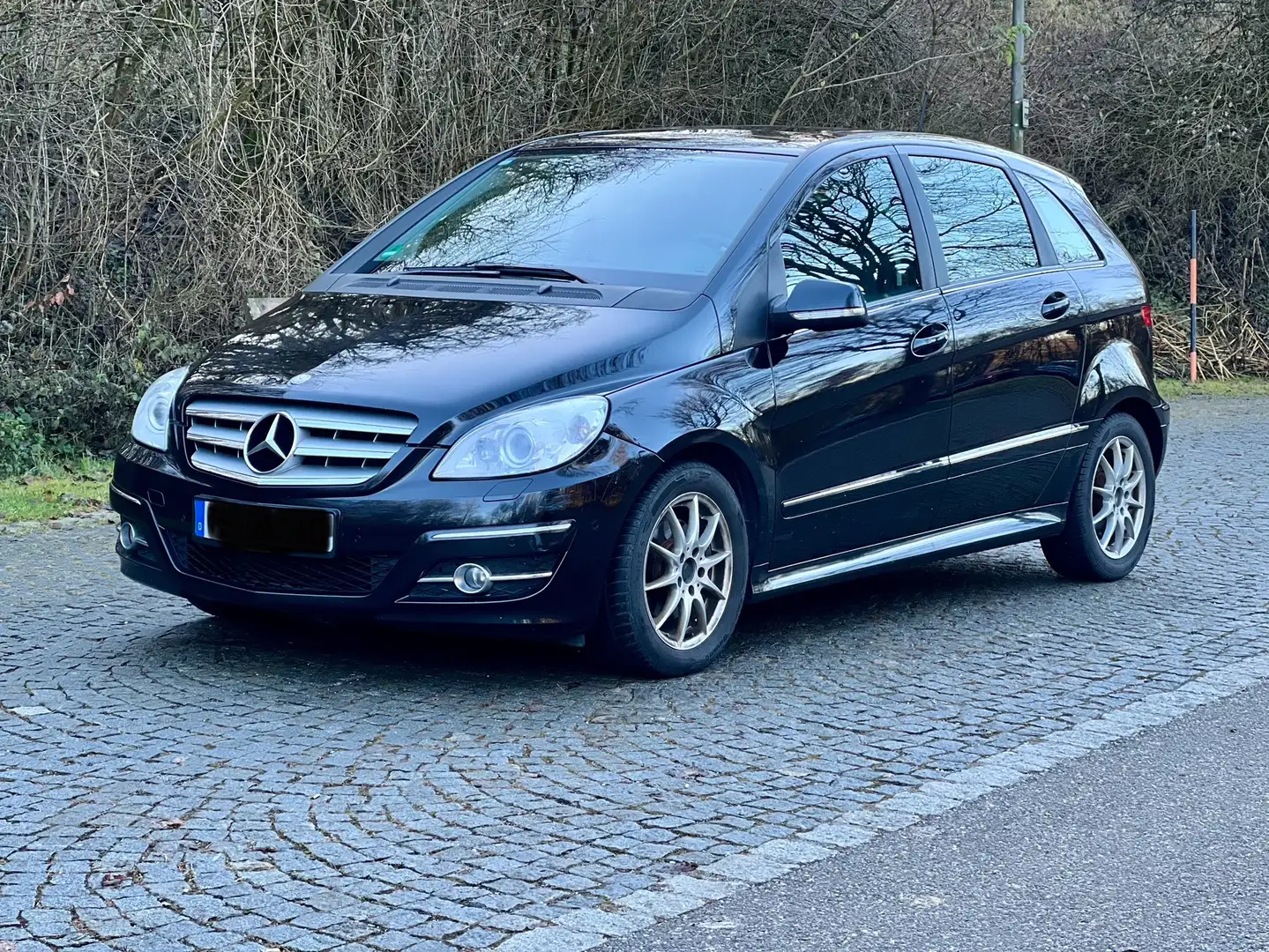 Mercedes-Benz B 200 B-Klasse Turbo/SHZ/Navi/Xenon/8xbereift Schwarz - 2