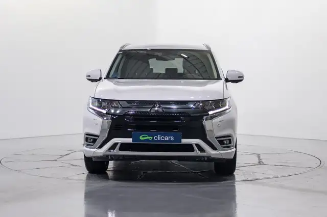 Mitsubishi Outlander PHEV Kaiteki 4WD