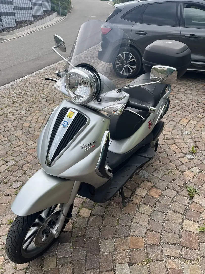 Piaggio Beverly 250 Tourer Silber - 1