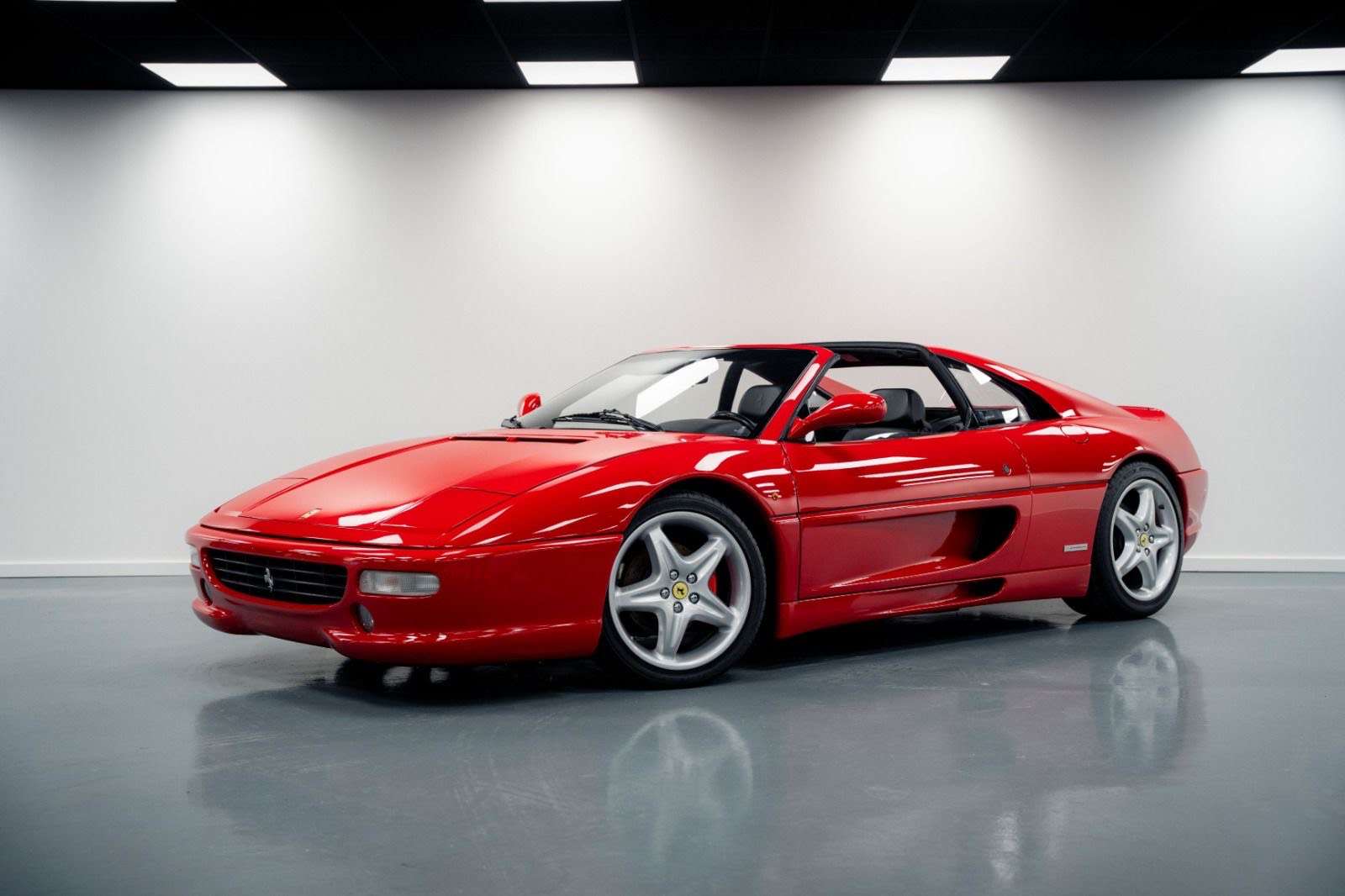 Ferrari F355