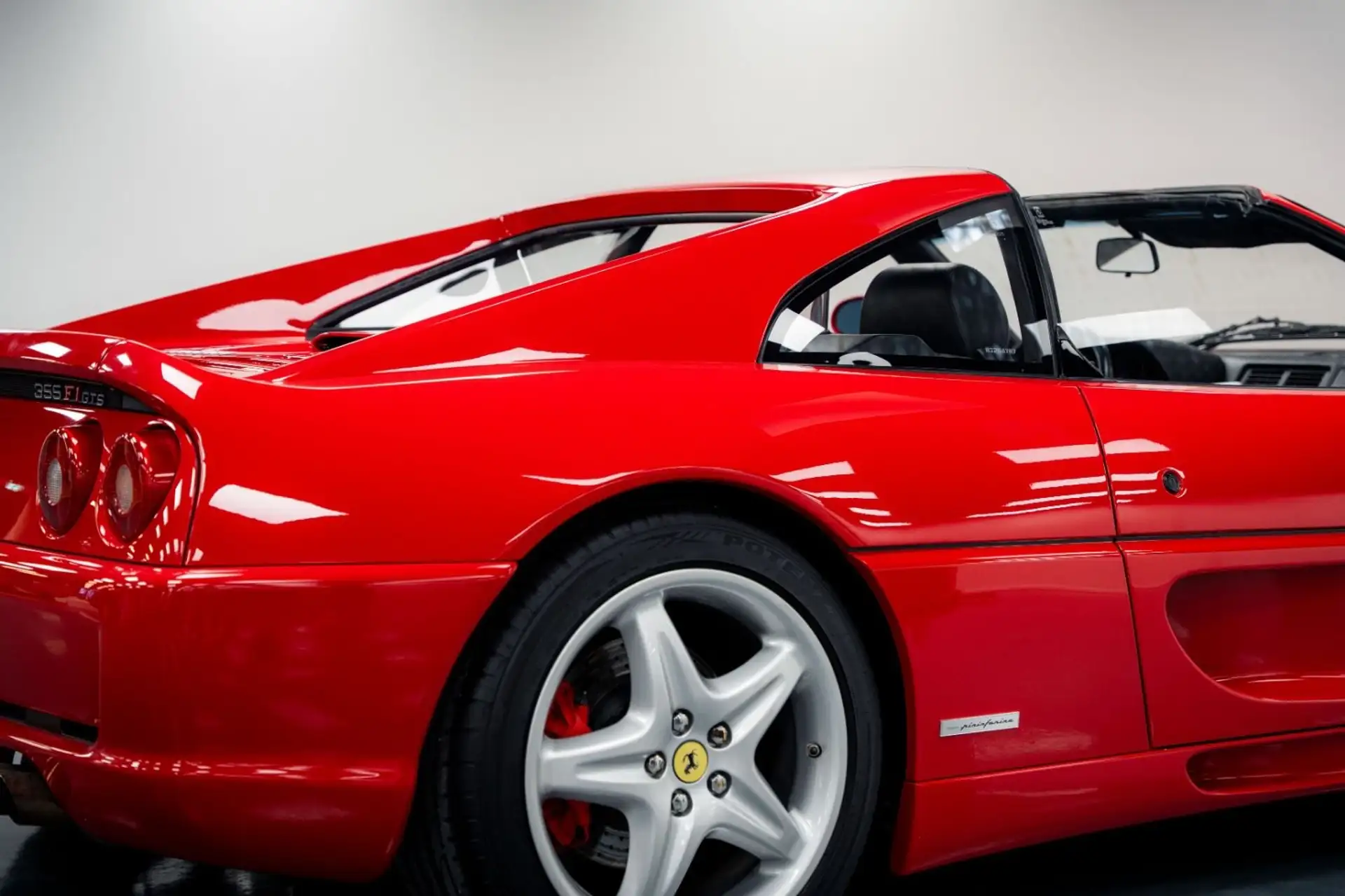 페라리 F355 1998 레드 사진 6