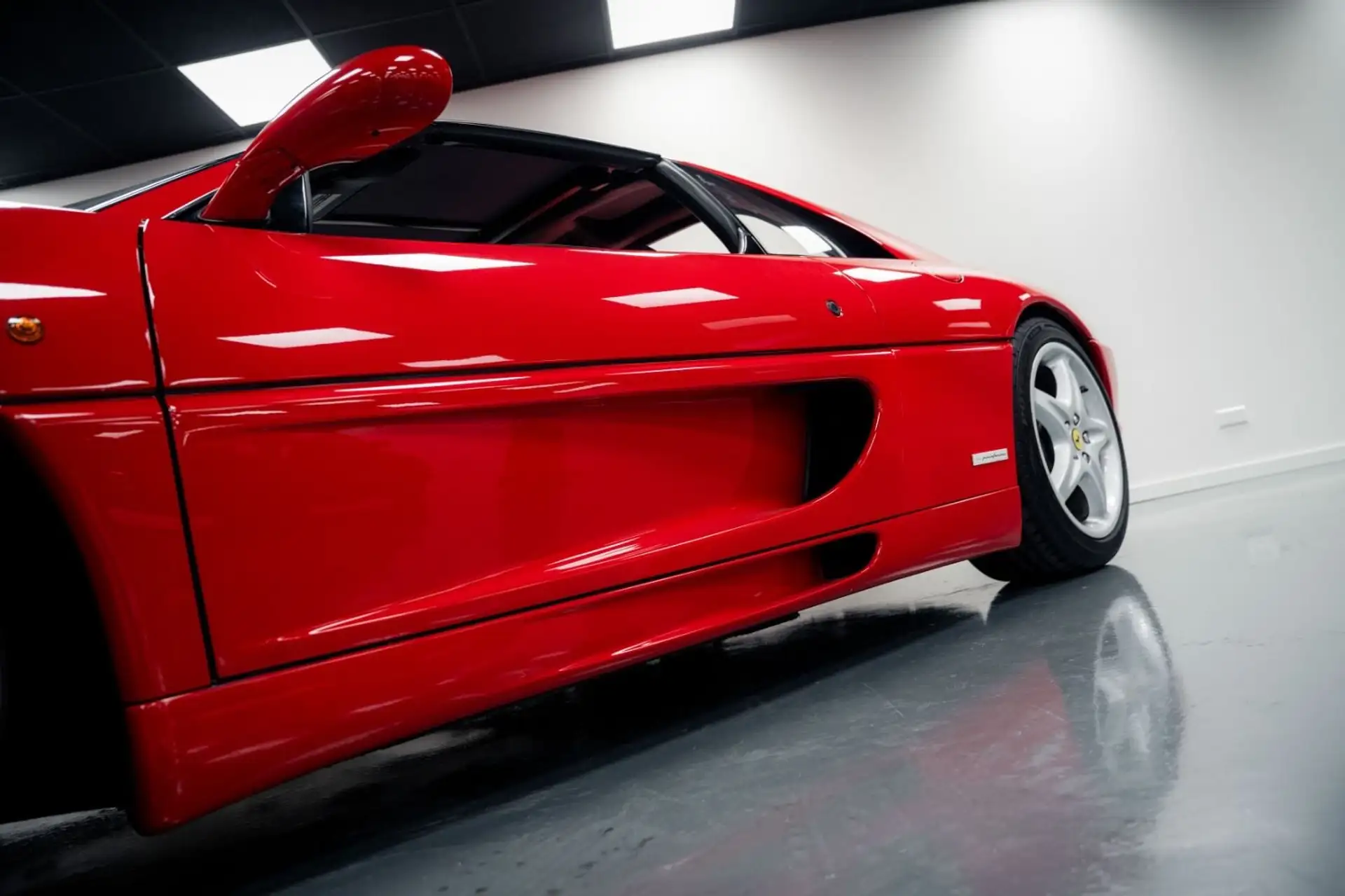 페라리 F355 1998 레드 사진 4