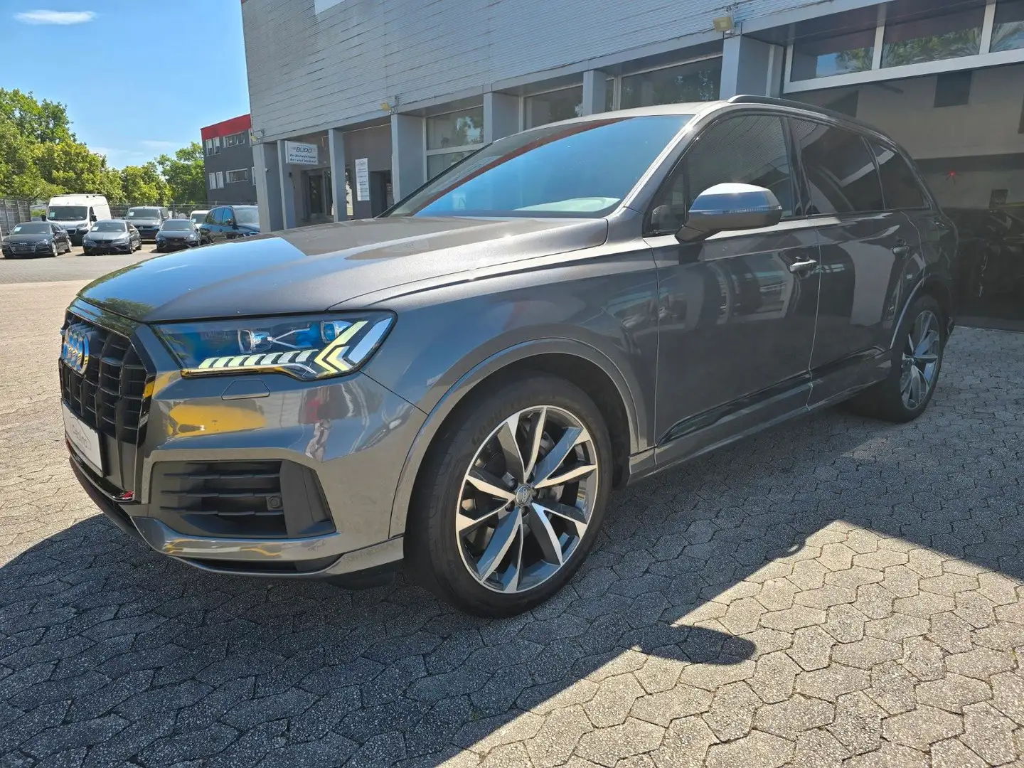 Audi Q7 55 TFSI e quattro S-Line *Laser*21 Zoll*AHK Grau - 1