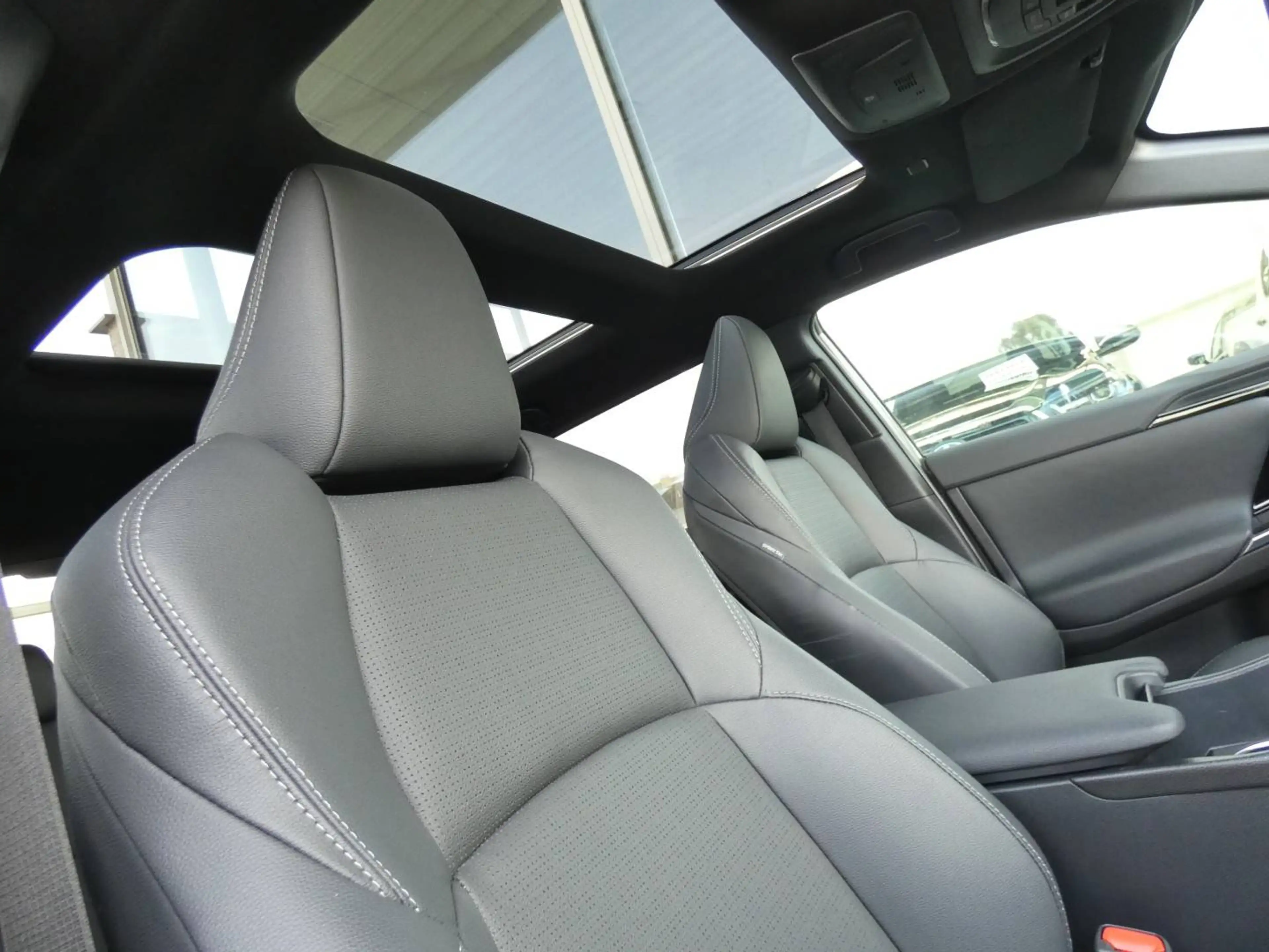 Toyota bZ4X |SOH 98,2%| AWD PREMIUM +Trekhaak +Pano dak +LEDER +JBL +360°Camera +Zetelventilatie +Zetelverwarming — photo 10