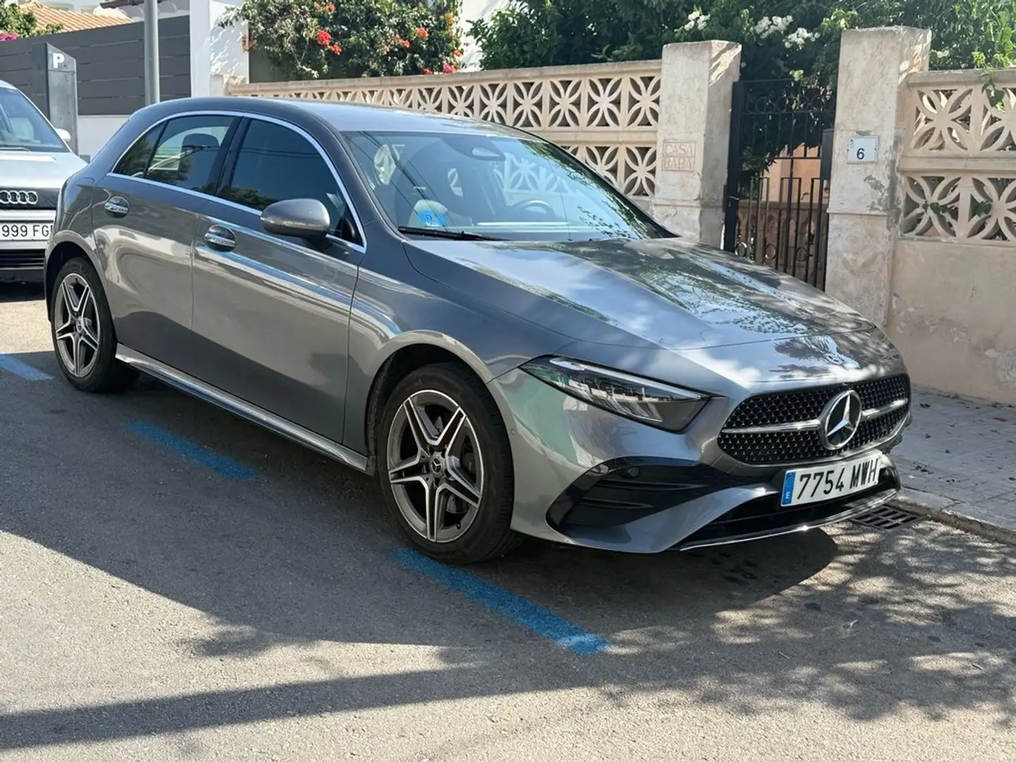 Mercedes-Benz A 250 e Beige - 1
